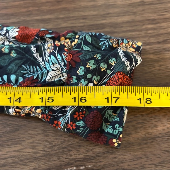 ❤️ Zara Black Floral Asymmetrical Blouse M - Picture 7 of 9